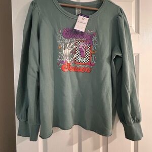 NWT Spooky Season Sweatshirt Halloween Skeleton